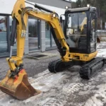 CATERPILLAR 302.7 DCR + 3 LÖCHER – 2,67T Minibagger
